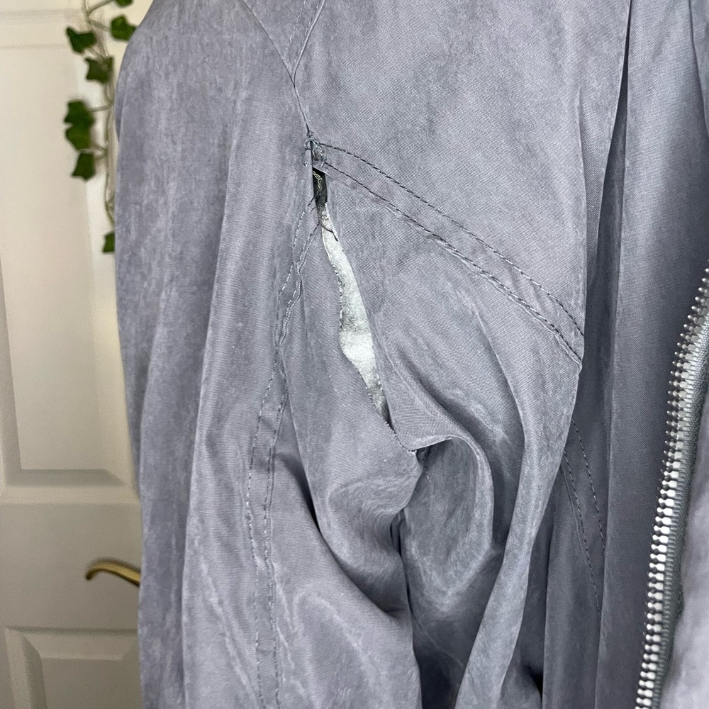 Jacket with drawstring - Picture 3 of 4